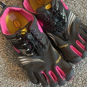 Women’s Vibram Shoes